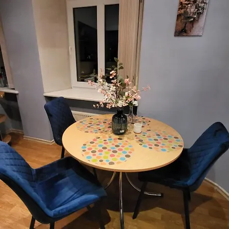 Spacious Lux With Fireplace And Jakuzzi, In The Quiet Heart Of Riga, Next To The Old Town Apartment Riga