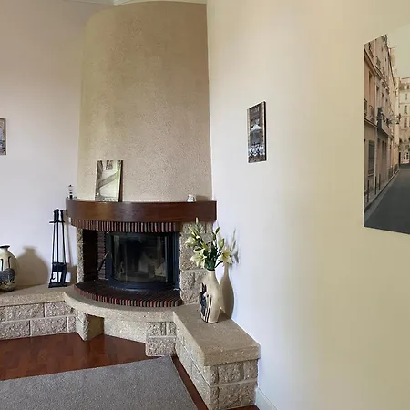 Appartement Spacious Lux With Fireplace And Jakuzzi, In The Quiet Heart Of Riga, Next To The Old Town