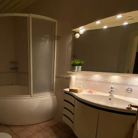 Appartement Spacious Lux With Fireplace And Jakuzzi, In The Quiet Heart Of Riga, Next To The Old Town Riga